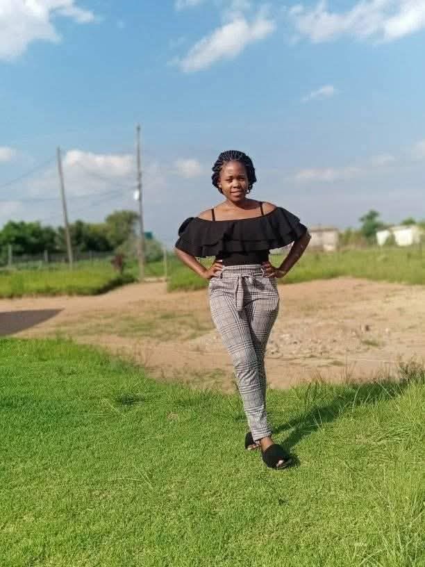 Photo: Journalist Confirmed Melokuhle Got Stoned To Death By Her Boyfriend In Mondlo, Vryheid 10 fb img 17358170073792982293651961132042 2