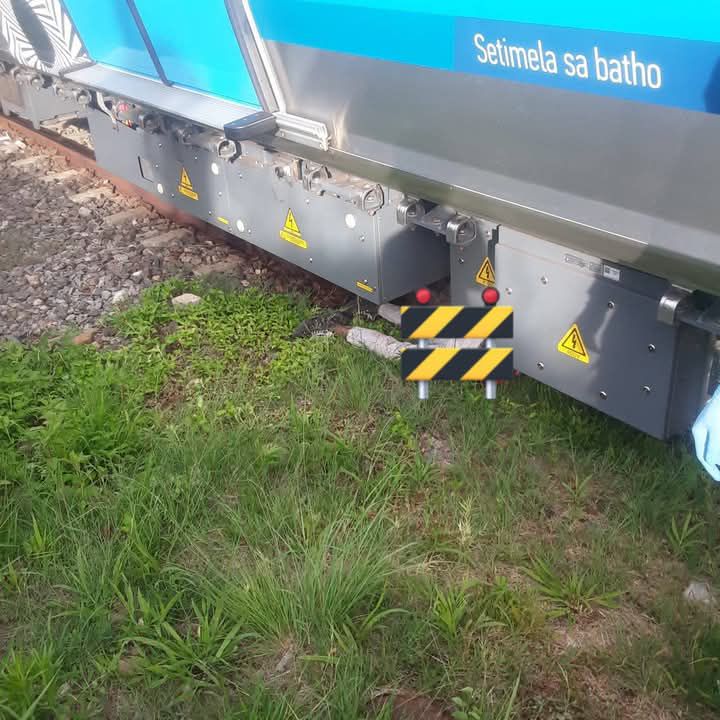 Video: Man Committed Suicide By Jumping Into A Moving Train In Mofolo Near Ikwezi Station 1 fb img 17364131895156739455990419768226 2