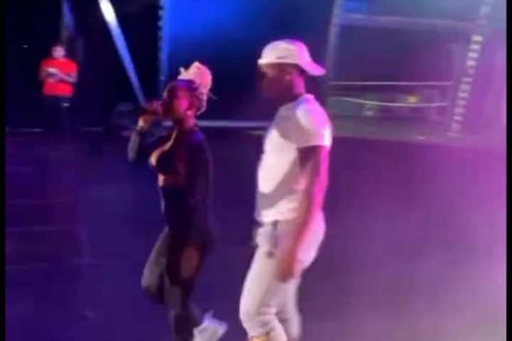 Video: Journalist Shared Clip Of Gatsheni Igagu Lasophongolo Fans Throwing Naledi Aphiwe With Bottles On Stage At Mthandeni Summer 1 incollage 20250105 0714468153812039802699886972