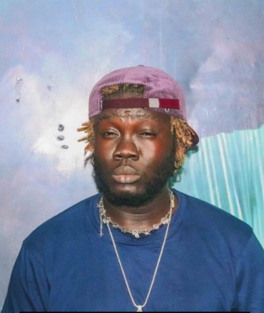 Video: Showboy Arrested At Koforidua District Command After He Physically Assaulted Bottosgod In Hotel Room Who Wanted Threesome With 2 Women 5 20250224 1931178727210155429091290 863x1024 2