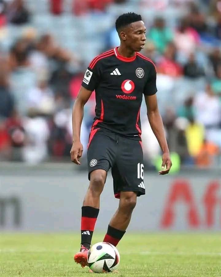 Photo: Unconfirmed Rumors Said Thalente Mbatha Was Caught With A Nip Of Durban Muncas Alcohol In His Pocket During Training Session 7 fb img 17398744068518250577811259839546 2