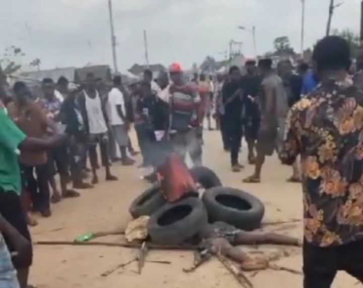 Video: Mosogar Community Burnt 2 Kidnappers Alive 1 incollage 20250213 1039524426717758488483798447 2