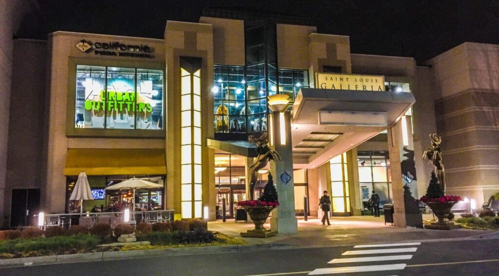 Hot: Tabloids Are Confirming Someone Jumped From The 4Th Floor At Parking Lot In Attempted Suicide In St Louis Galleria Mall 1 saint louis galleria e15675432366138835929816816442685 1024x567 2
