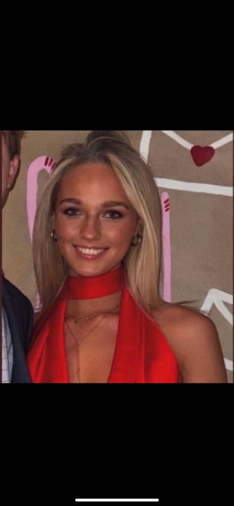 Video: Tiktoker, Ry Desabato, Sucking Dick In Leaked Threesome Sextape Of Scubagirl 1 20250415 105105606573968576552864 473x1024 2