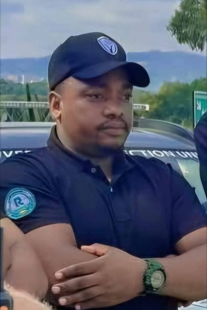 Video: Bongani Matenjwa Is The Security Guard Who Was Shot Dead By Mozambican Man In Riverside Mall 1 fb img 17452539273135707291730624991207 686x1024 2