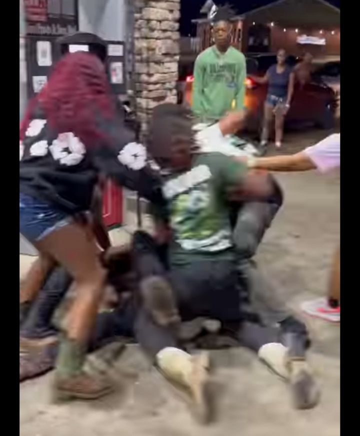 Video: Many Folks Jumped On One Man While Fighting At Jr Food Mart Parking Lot In Carthage 1 incollage 20250406 1550337857694829345113293555 2