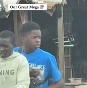 Video: Forex Trader, Great Mega, Spotted On Top Of A Bike In The Trenches 1 incollage 20250526 1701242128260547977127503898 294x300 2