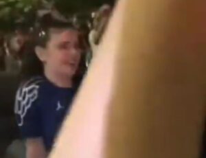 Video: Une Meuf Devient Virale Pour Avoir Twerker Dans Les Rues De Paris Pour Célébrer La Victoire Du Psg Sur Les Champs-Élysées 1 incollage 20250602 1059229883878067439781949550 300x230 2