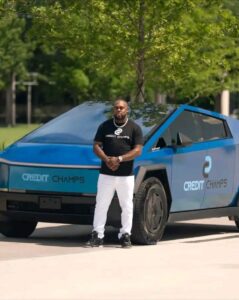 Video: Credit Champs Repairman, Todd Austin, Shot Dead By His Babymama In The Head While Getting A Haircut At Salon And Spa Galleria Barbershop 1 17522600174248450631882788527766 239x300 2