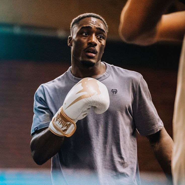 Video: Une Fille Suce La Bite De Bakary Samake Devant Ses L’entourage Dans Une Sextape Virale 1 20250714 0510454566603256940990019 2