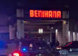 Video: Chef Pulled A Gun On A Waiter In Benihana For Cooking To Slow In Dearborn 1 incollage 20250711 0325217411376088124127013547 300x215 2