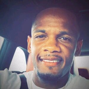 Cheating Photo: Meatball Coach, Demetrice Beverly, Shot Dead After Being Caught Sleeping With Another Man'S Wife In Bed In Lakeshore Ridge Apartments 1 17552153906008348485130146494840 300x300 2