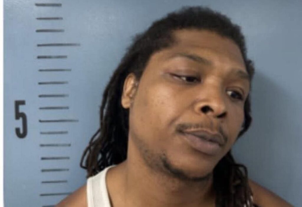 Video: Stepdad, Phil Johnson, Has Been Arrested After He Was Seen Beating Teen Daughter While Mother Was Eating In Abilene, Texas 1 incollage 20250807 1221379819193954641436804061 1024x702 2