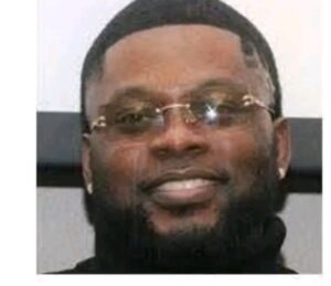 Photo: Mother Captured The Moment Of Barber, Smith Joedacie Samwann 3 17618592491652416692471171673028