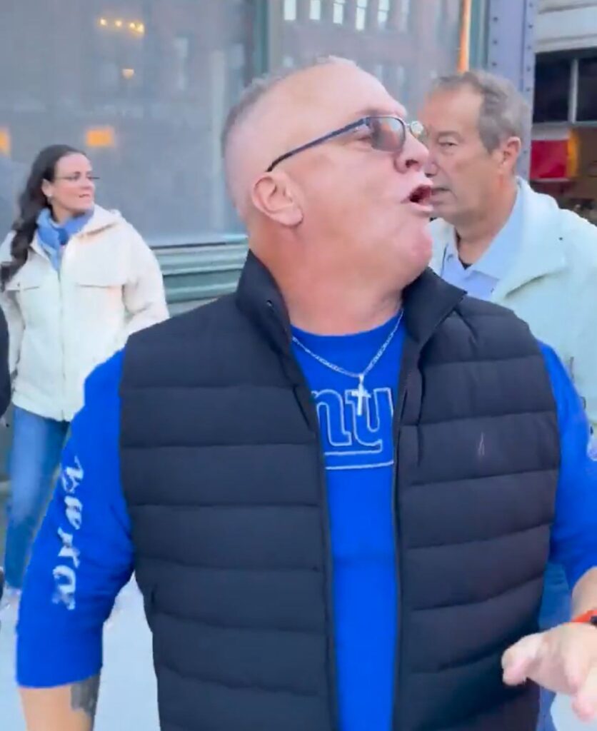 20251020 1235124874079884982444668 836x1024 2