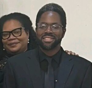 incollage 20251121 1726133542325557407909714795 300x287 2